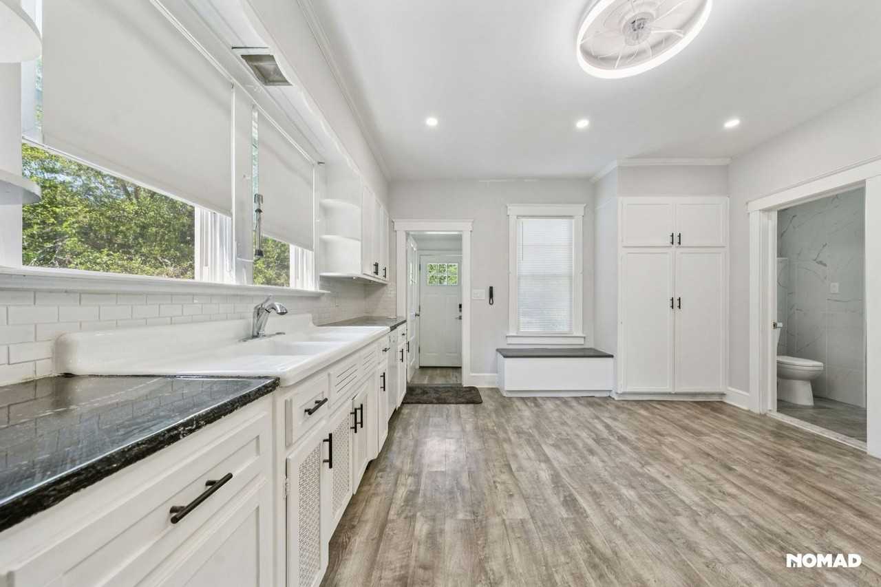 28 Hollow Wood Ln - Photo 2 of 14