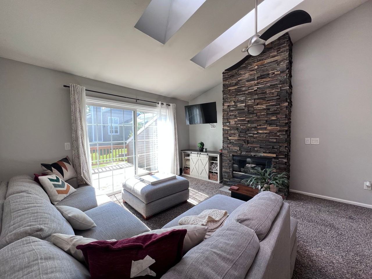 760 Strawberry Valley Ave Nw - Photo 2 of 22