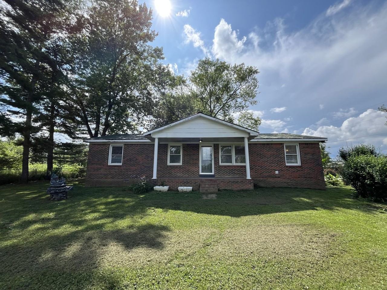 481 Mcquade Cir - Photo 2 of 25