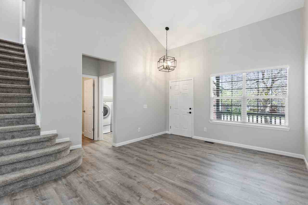 15726 Greenstone Ln - Photo 3 of 28