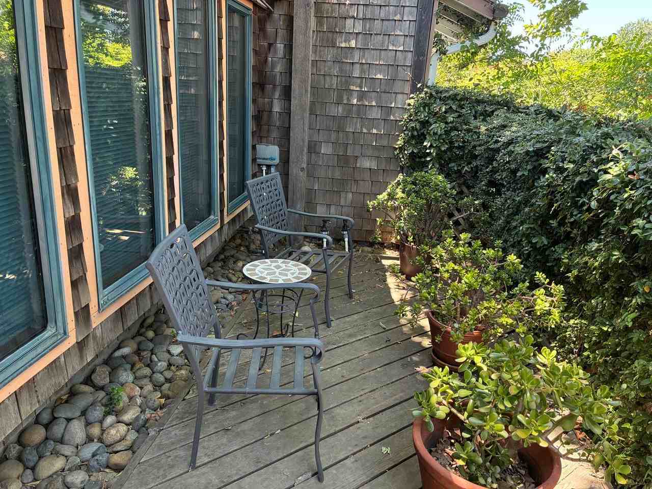 2125 Bueno Dr - Photo 4 of 36