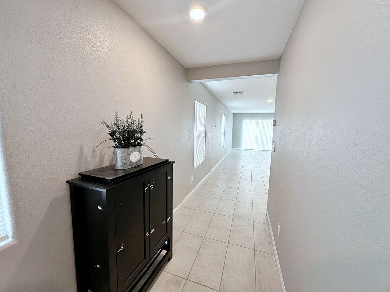 7003 Wildhorse Creek St - Photo 6 of 39
