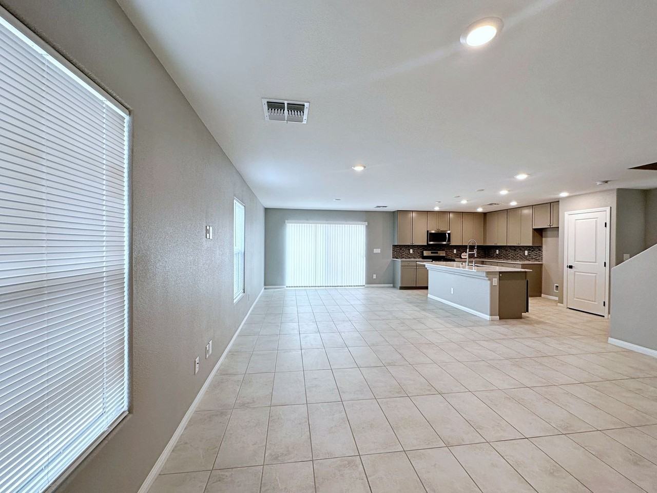 7003 Wildhorse Creek St - Photo 7 of 39