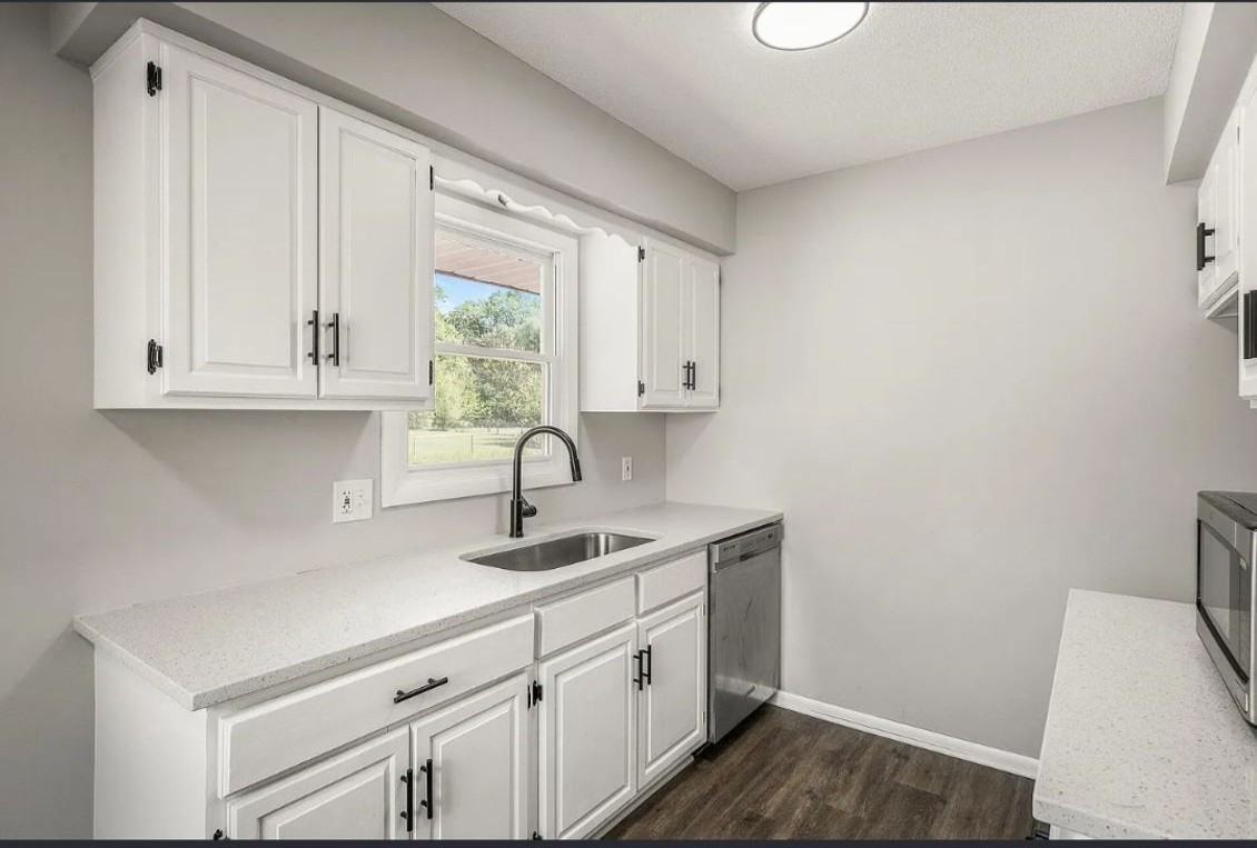 827 Elm Creek Cir - Photo 3 of 7