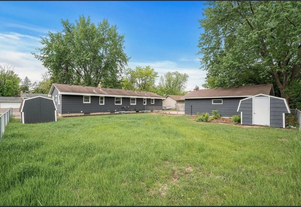 827 Elm Creek Cir - Photo 4 of 7