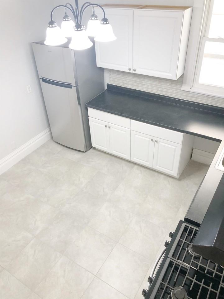 376 Fuller Ave - Photo 2 of 13
