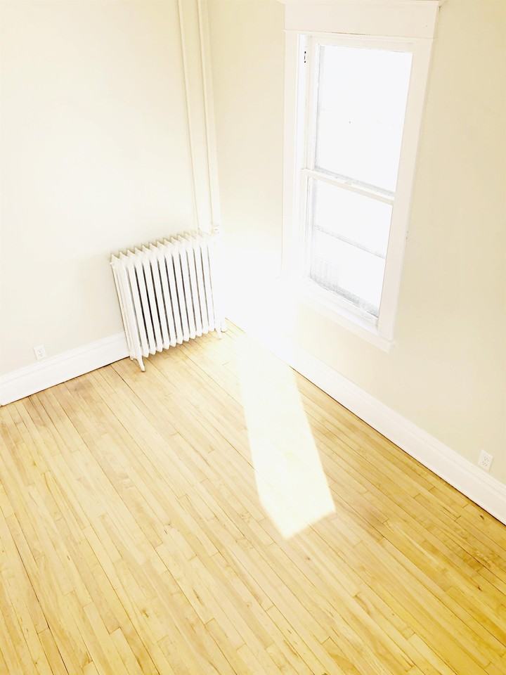 376 Fuller Ave - Photo 6 of 13