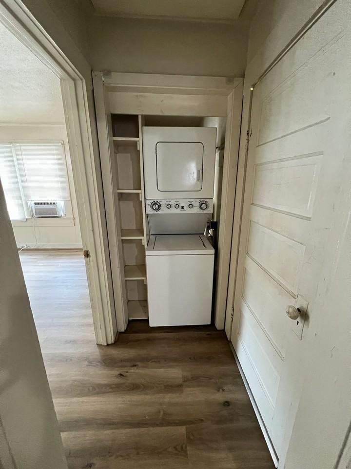 1618 Kirkman Street - Photo 4 of 9