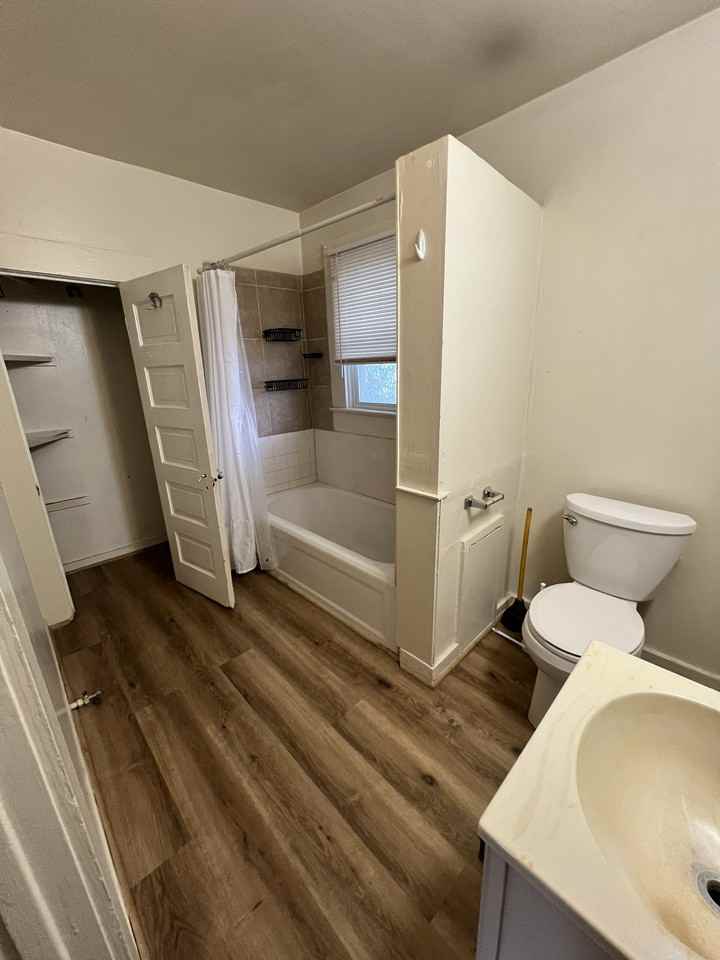 1618 Kirkman Street - Photo 7 of 9