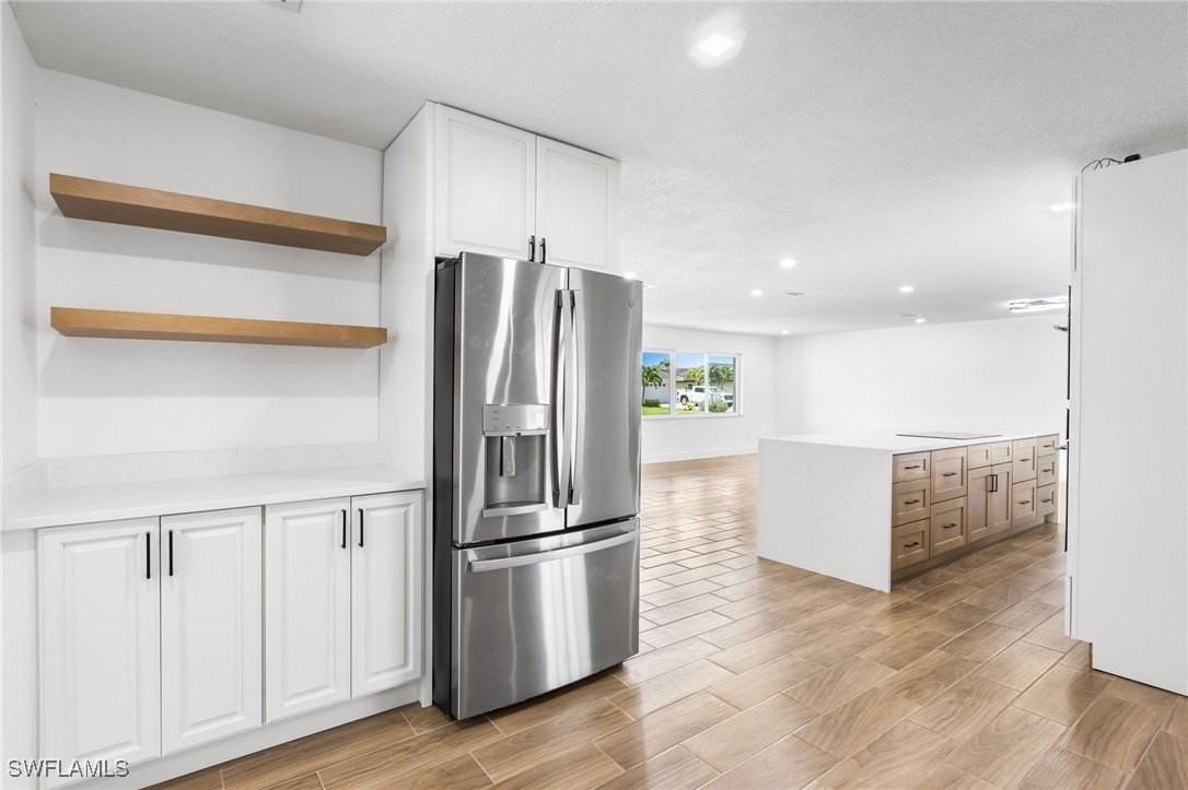 1041 N Waterway Dr - Photo 3 of 47