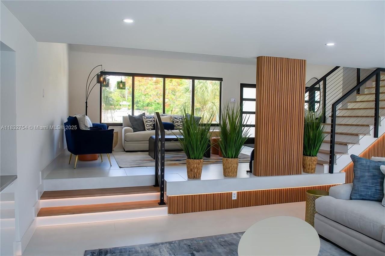 1240 Ne 27th Ter - Photo 6 of 50