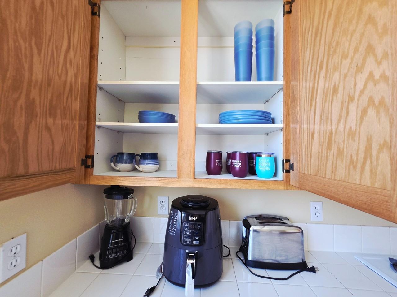 Clement Ct - Photo 4 of 13