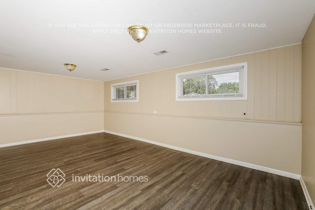 1381 Alberta Ct - Photo 6 of 15