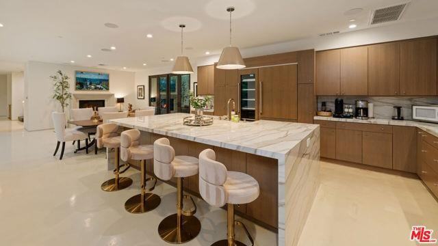 1884 Laurel Canyon Boulevard - Photo 5 of 8