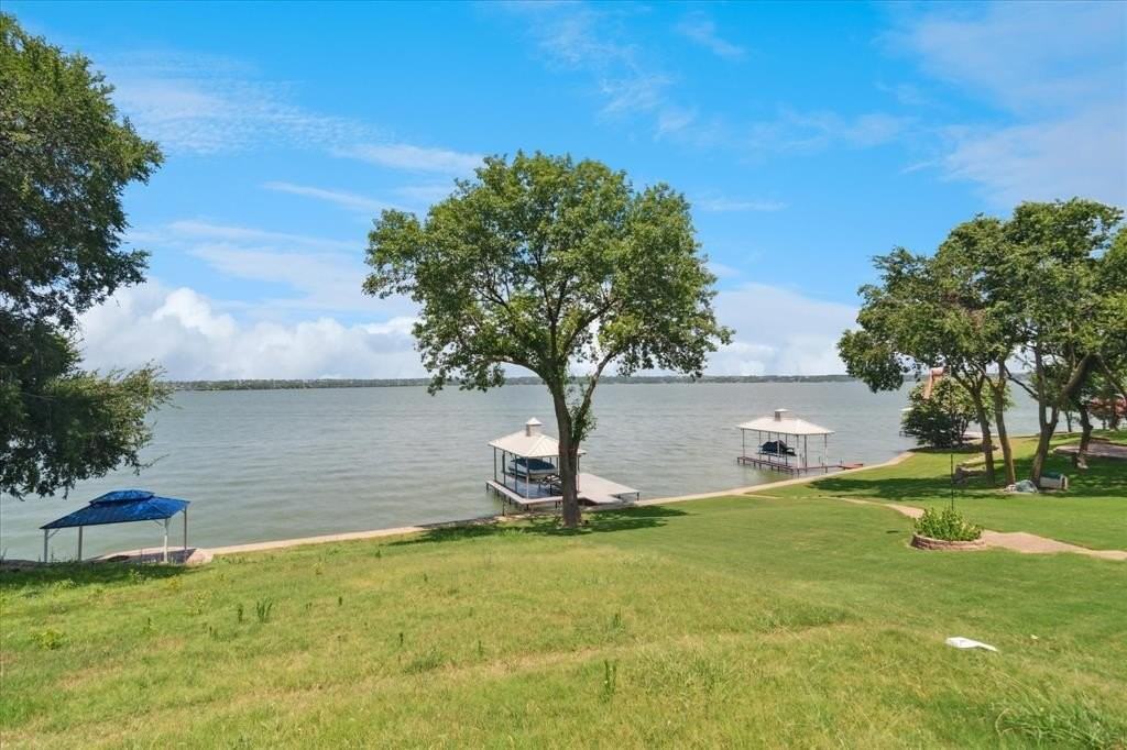 6214 Lincolnshire Ln - Photo 4 of 34