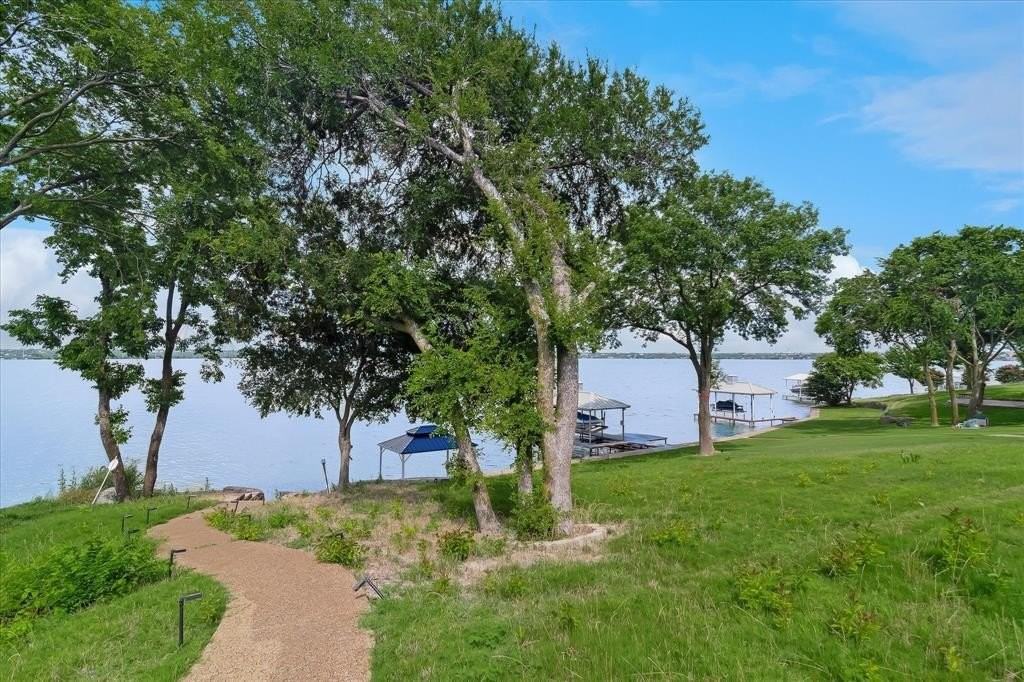 6214 Lincolnshire Ln - Photo 5 of 34