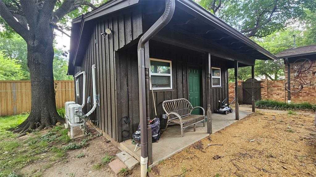 425 Mimosa Drive #100 - Photo 2 of 16