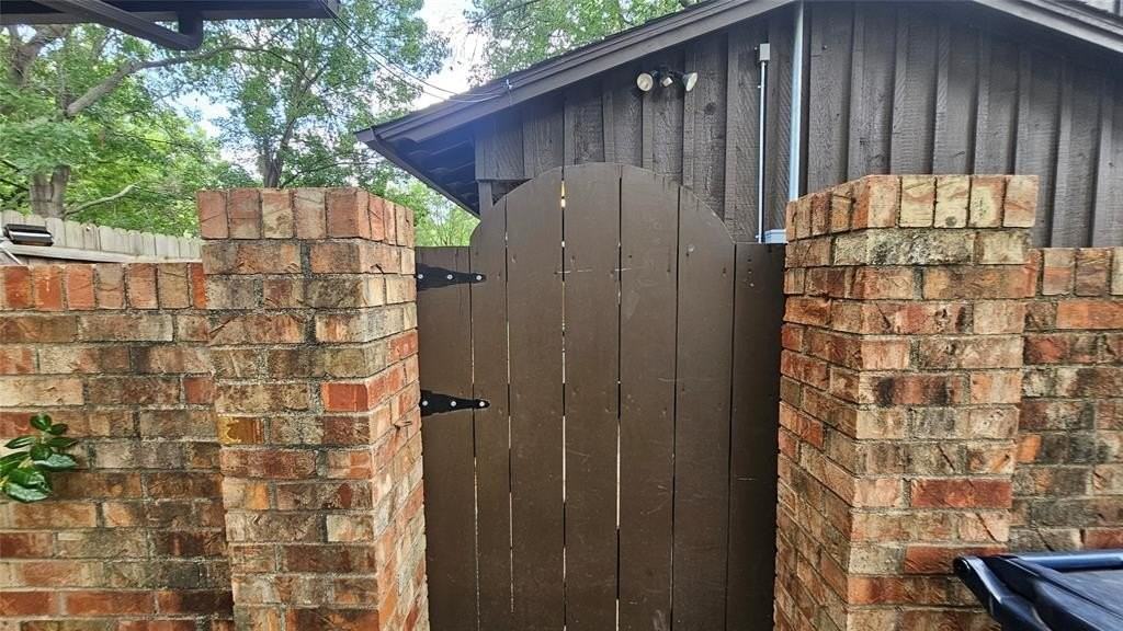 425 Mimosa Drive #100 - Photo 6 of 16