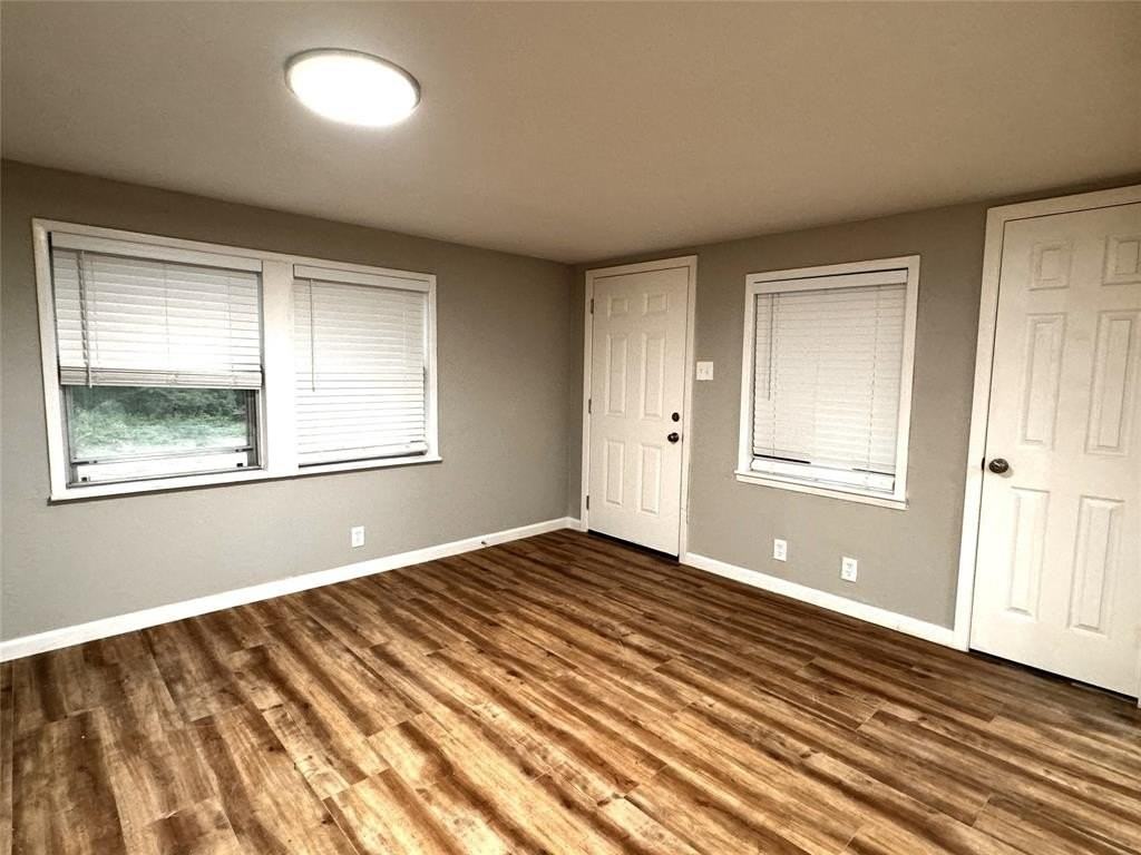 1931 Ave A - Photo 5 of 10