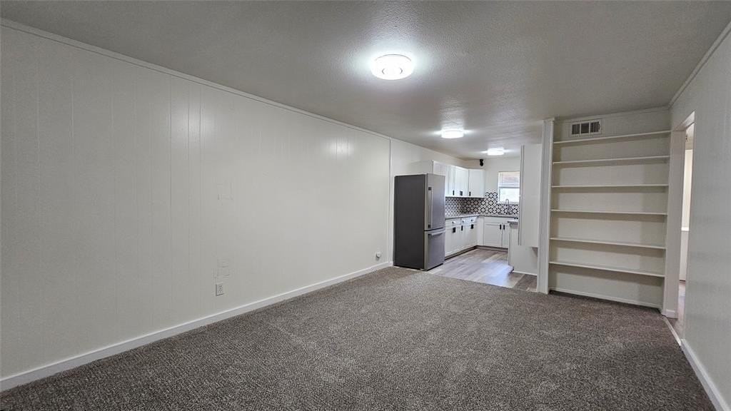 2420 Louise St #8 - Photo 4 of 21