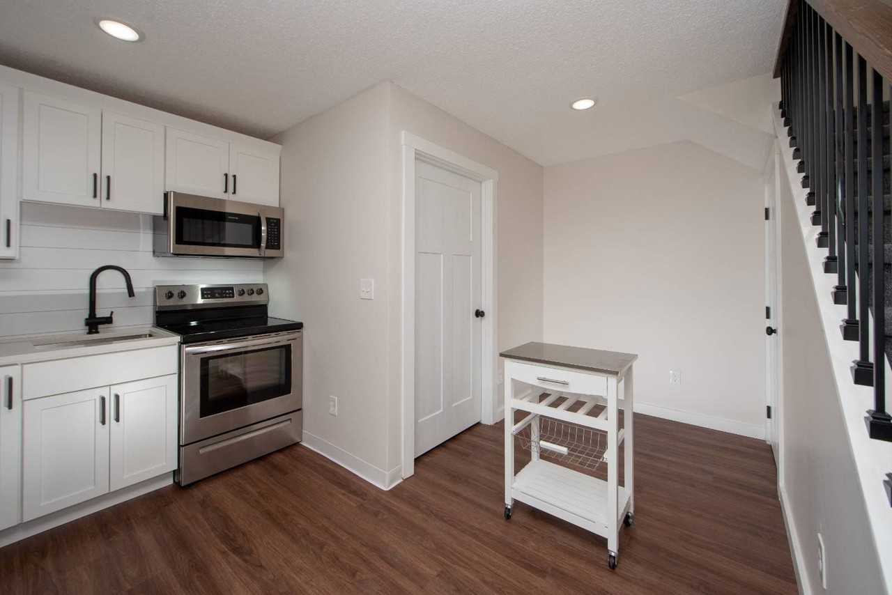 10 Kirby Rd #C - Photo 6 of 17