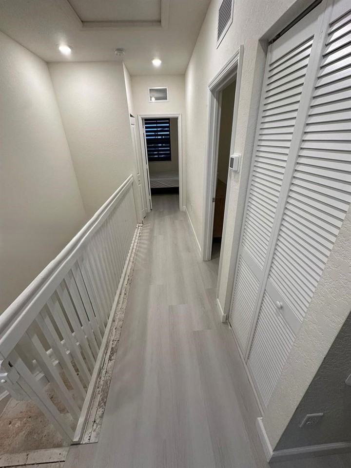 W 113th St - Photo 7 of 8