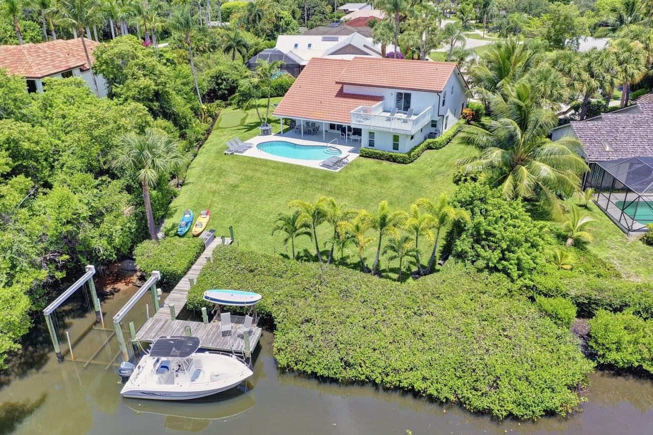 141 Pinehill Trl W - Photo 2 of 50