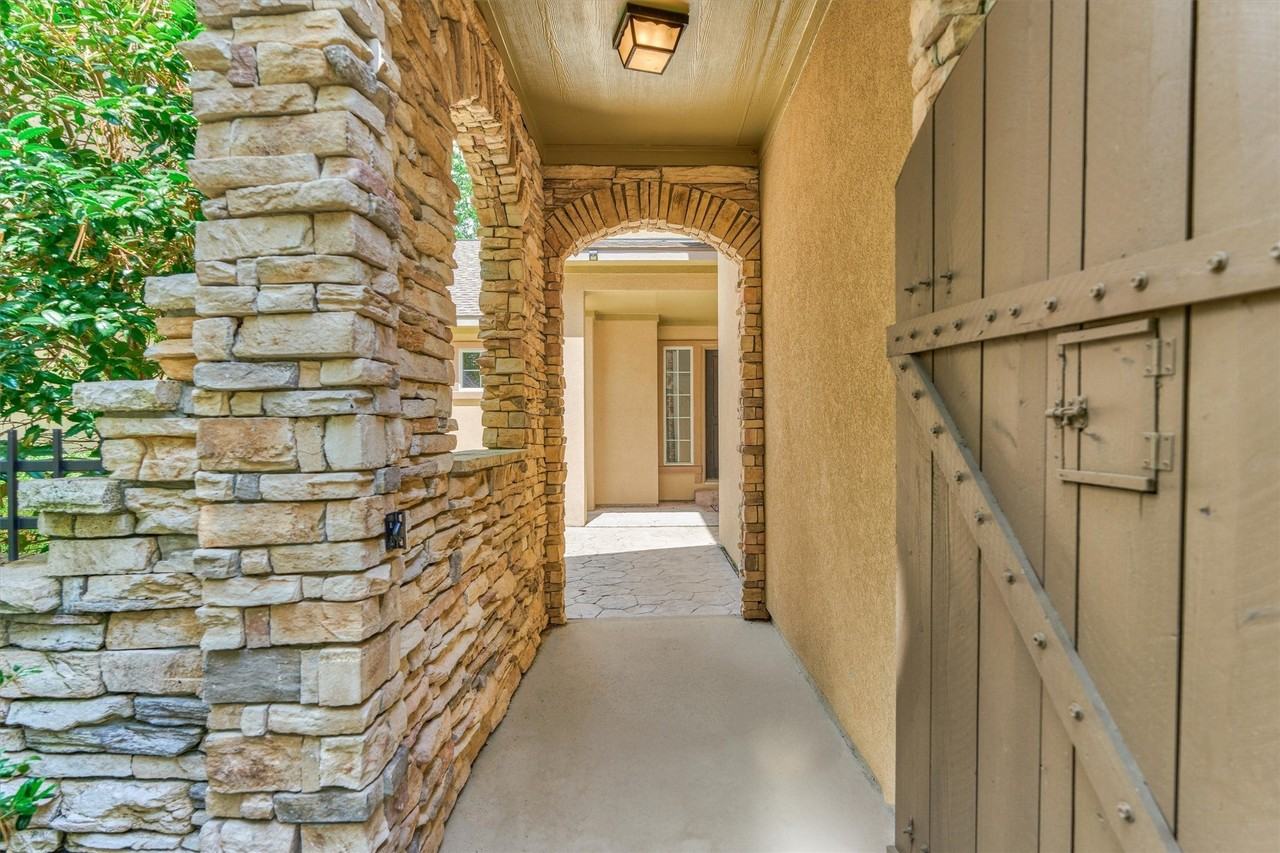 59 Cobble Gate Pl - Photo 2 of 43