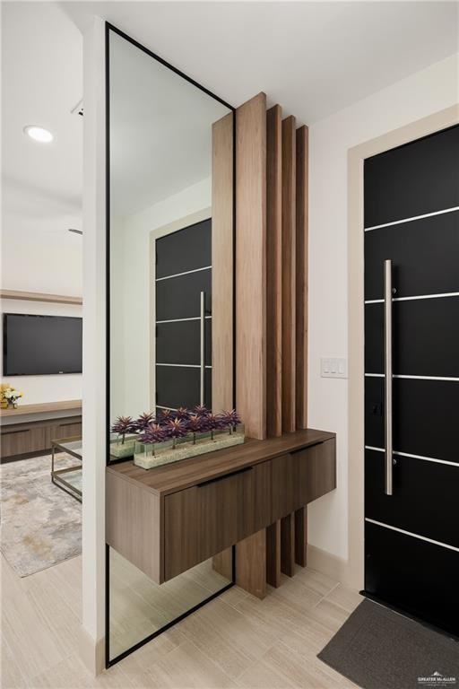 215 Canary Ave - Photo 3 of 15