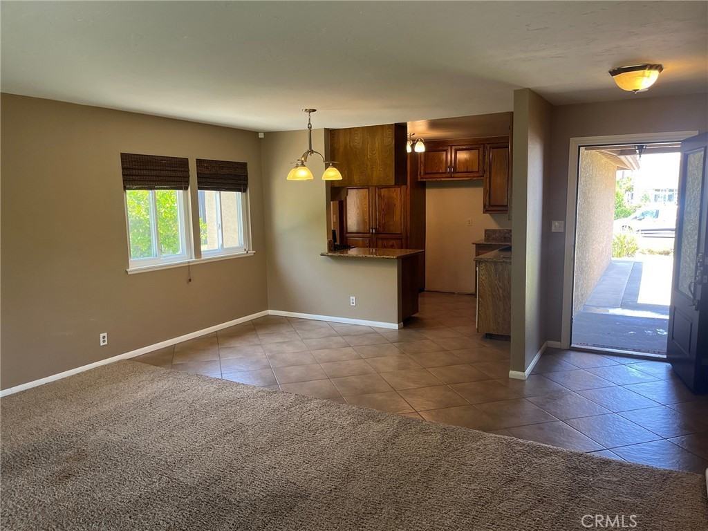 1440 Lindengrove Ave - Photo 3 of 27