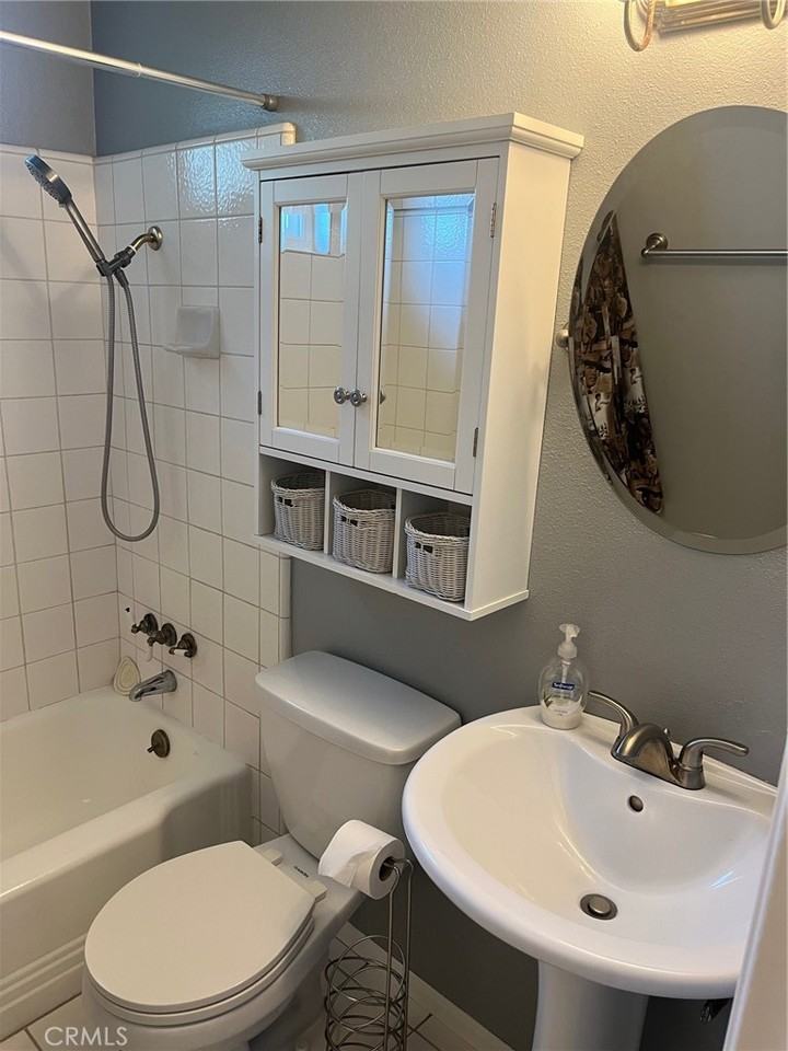 1440 Lindengrove Ave - Photo 7 of 27