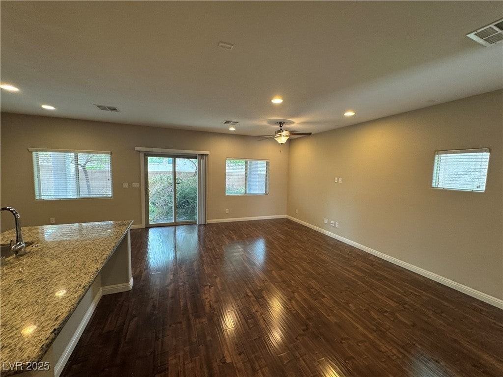 2860 Glass Vine Ct - Photo 6 of 41