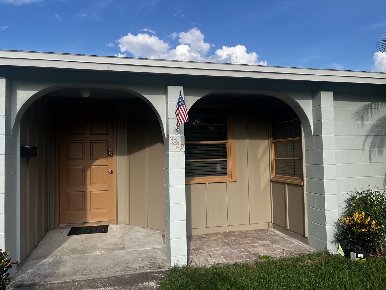 3229 12th St N - Photo 2 of 27