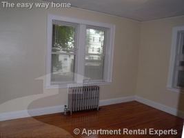 featured image of 4 Cogswell Ave #7