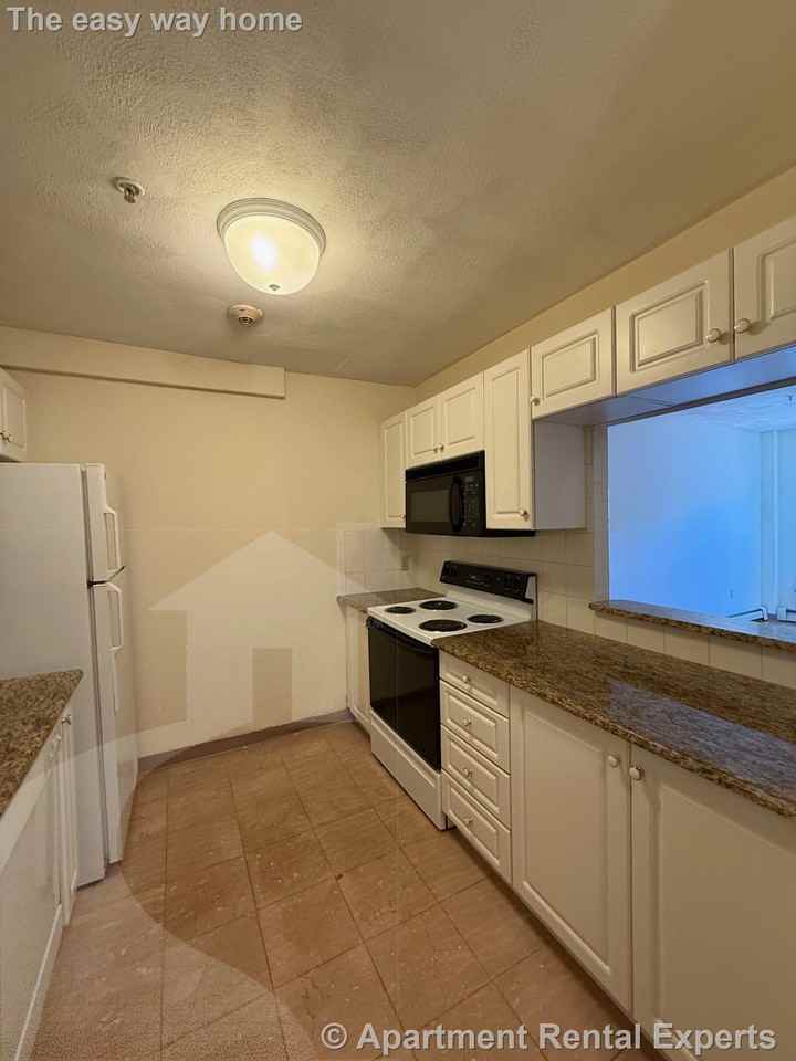 373 Highland Ave #318 - Photo 4 of 14