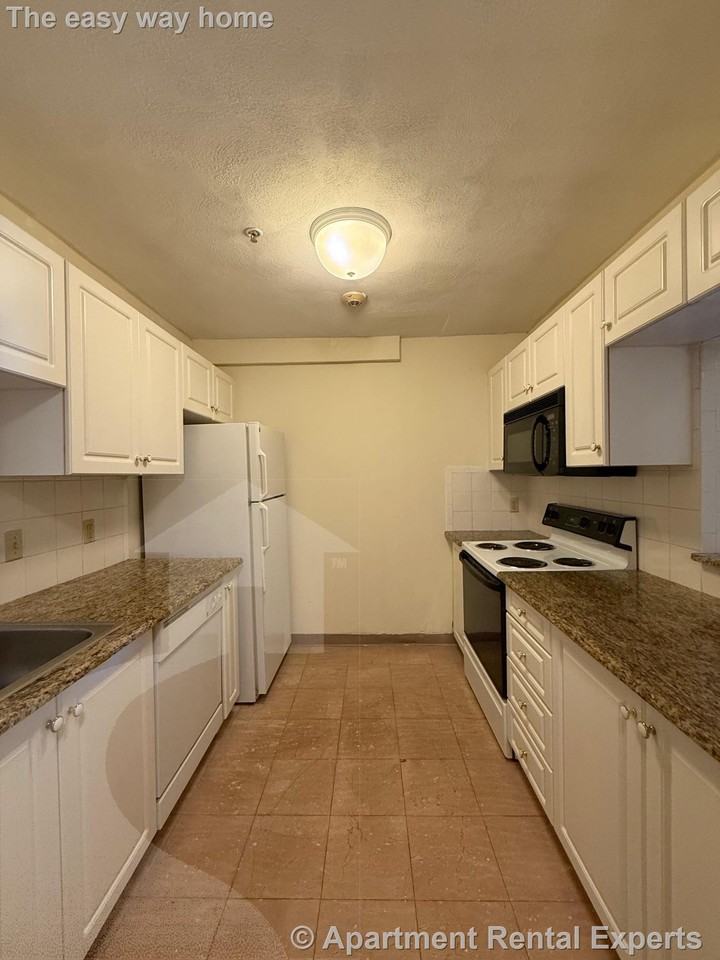 373 Highland Ave #318 - Photo 6 of 14