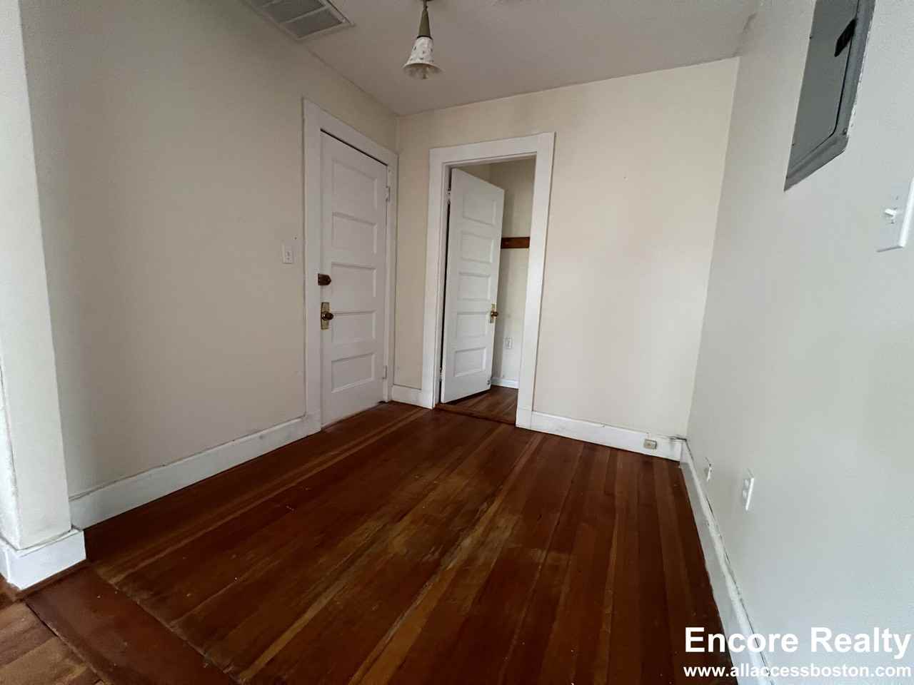 9 Kenwood St #2 - Photo 6 of 21