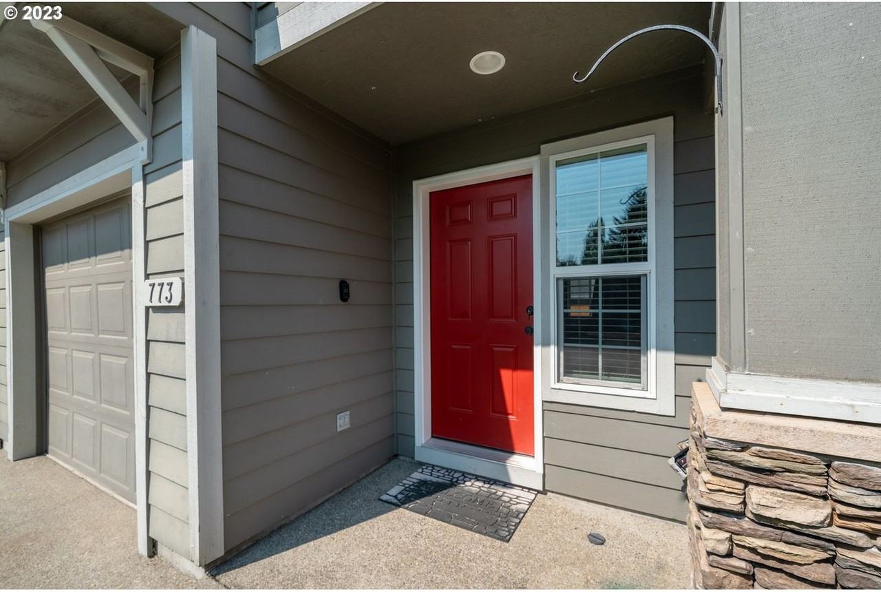 773 N Pine St - Photo 2 of 29