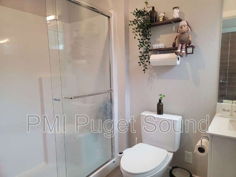 21705 Se 275th St - Photo 4 of 20