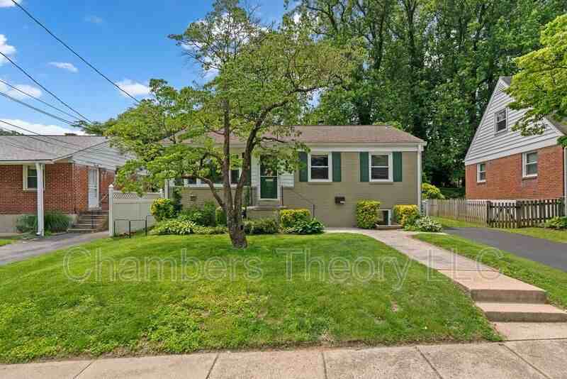 3904 Lantern Dr - Photo 2 of 43