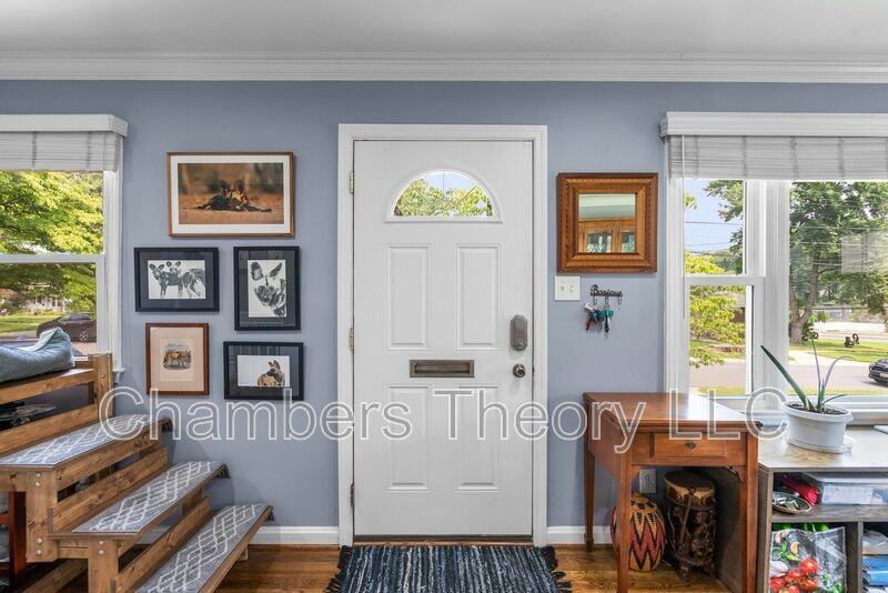 3904 Lantern Dr - Photo 3 of 43