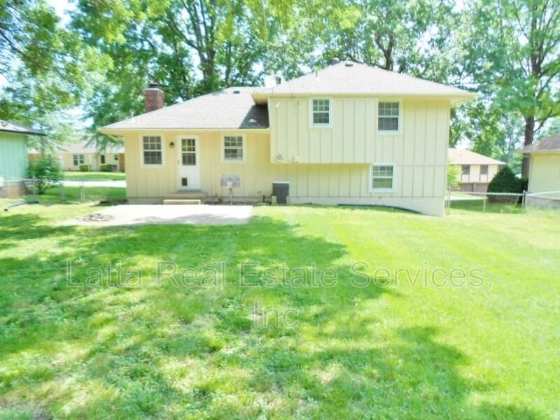 15810 E 44th Ter S - Photo 2 of 15