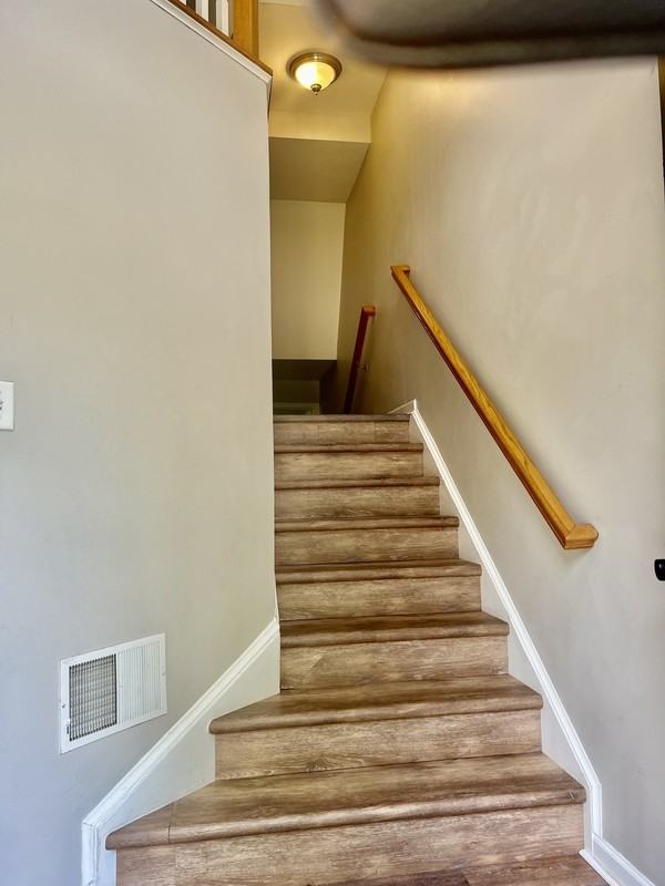 2408 Michael Dr - Photo 3 of 20
