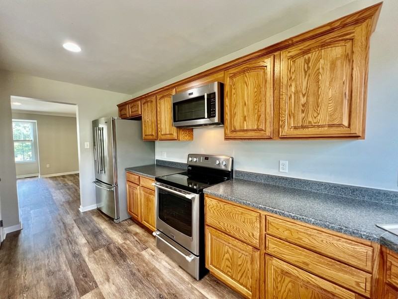 2408 Michael Dr - Photo 6 of 20