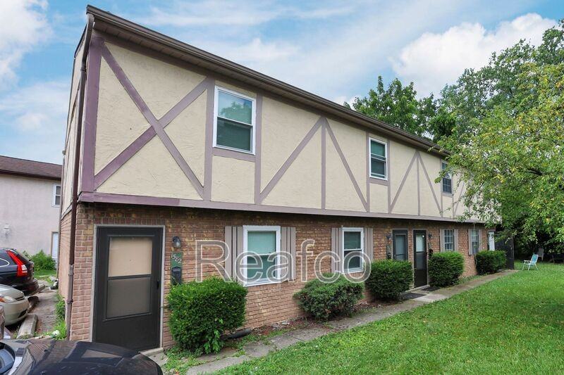 1584 Harvester Ln - Photo 2 of 28