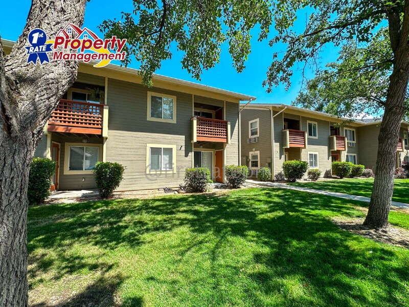 870 W Belmont St #204 - Photo 3 of 25