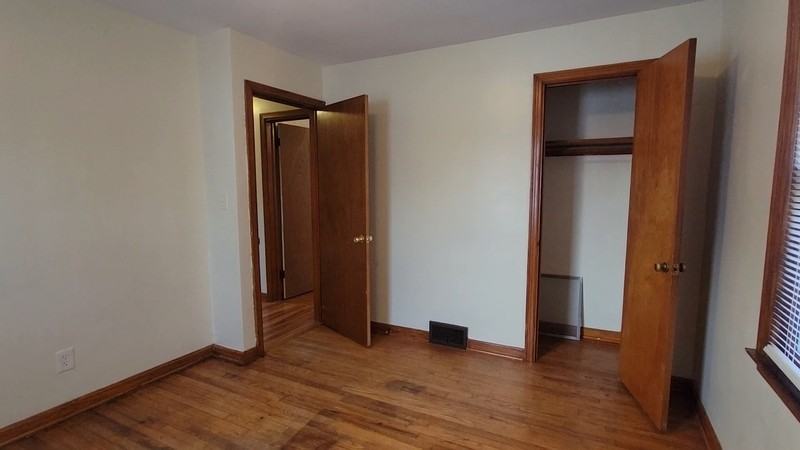2249 Ridgelawn Ave - Photo 3 of 6