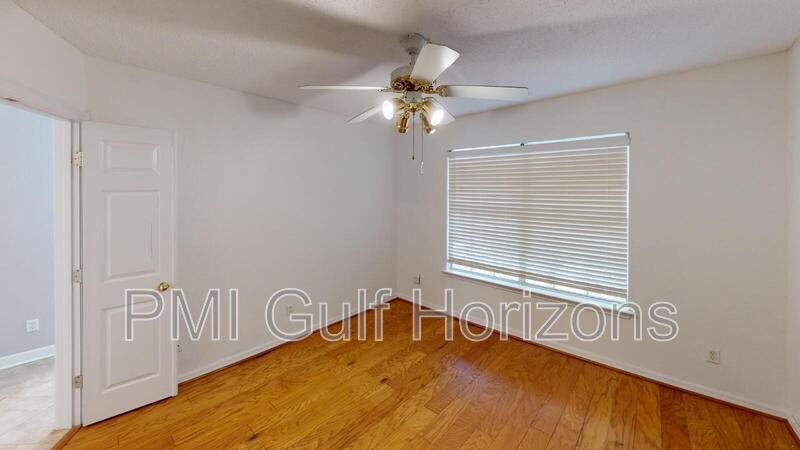 318 Mirabelle Dr - Photo 2 of 17