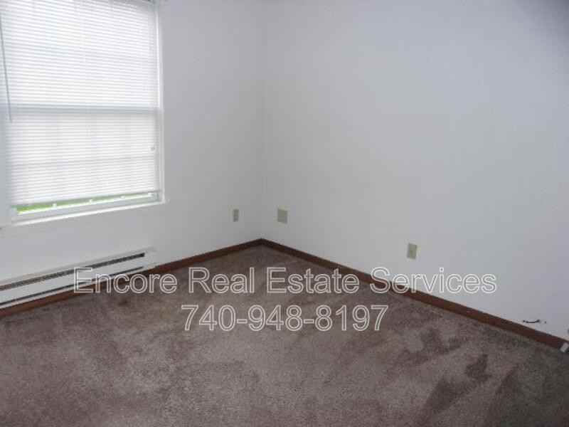 549 New Haven Ct - Photo 3 of 8