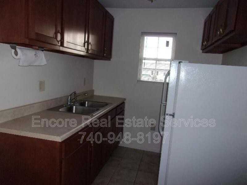 549 New Haven Ct - Photo 6 of 8